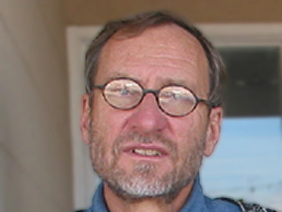 joe gelt headshot