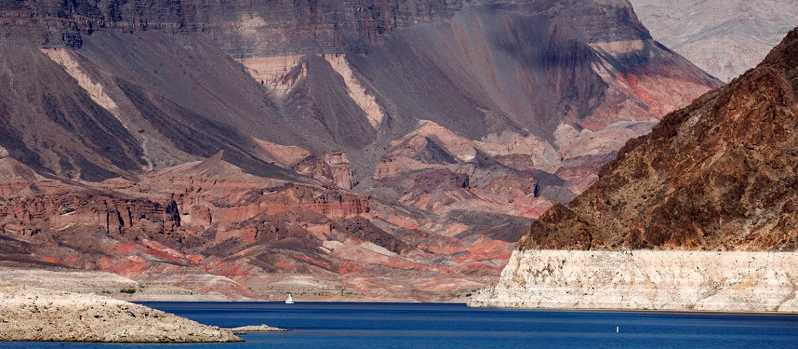 Photo showing drought - low water levels