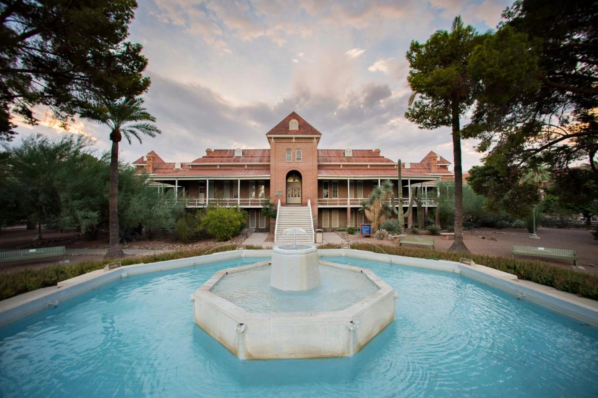 Old Main fountain, University of Arizona Old Main fountain, University of Arizona